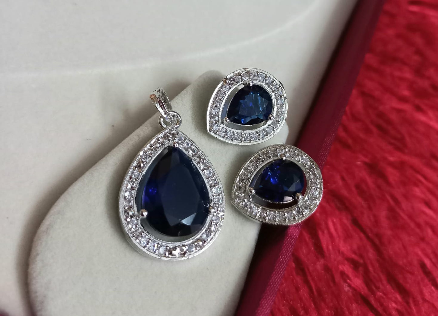 Beautiful CZ Hydro Stone Pendant With Earrings