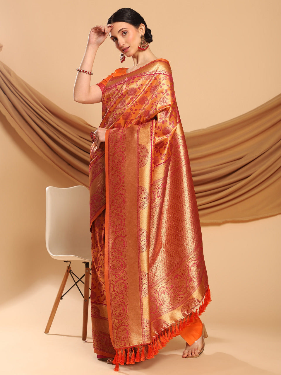 Soft Kanjivaram Silk Saree With Copper Zari Work With Sequence