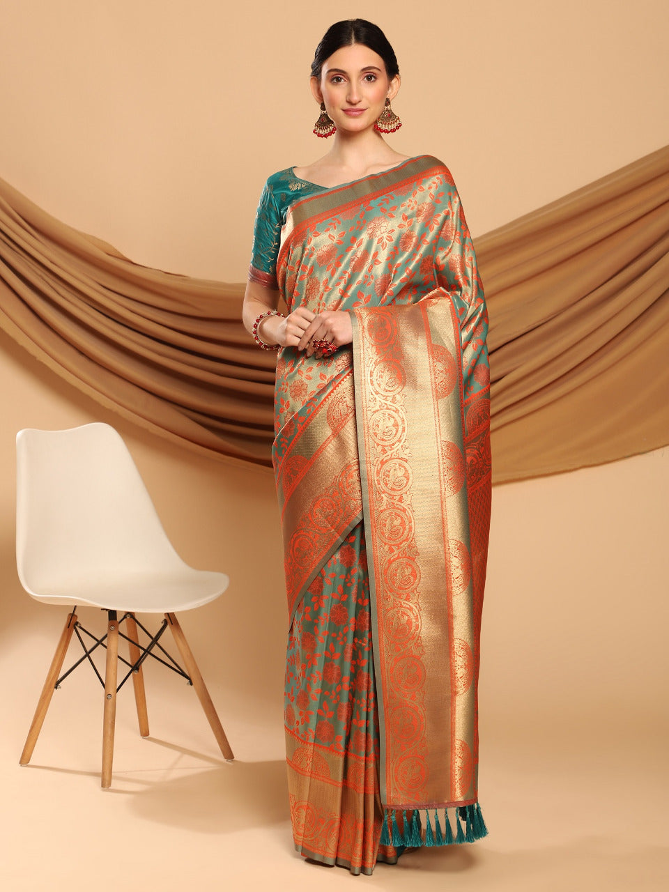 Soft Kanjivaram Silk Saree With Copper Zari Work With Sequence