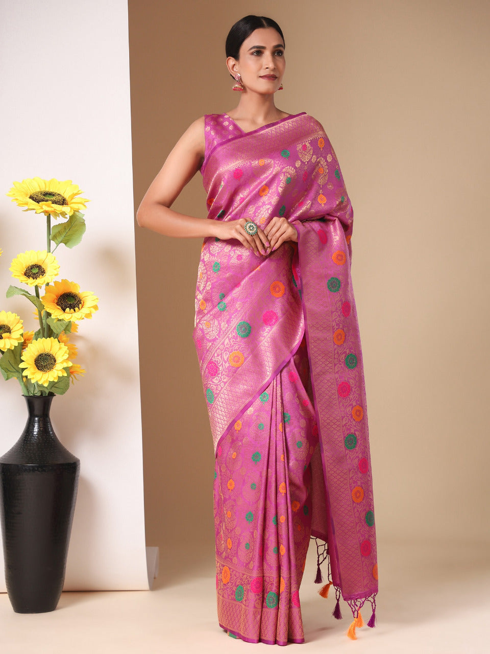 Soft Kanchijivaram Silk Saree With Floral Zari Weaving