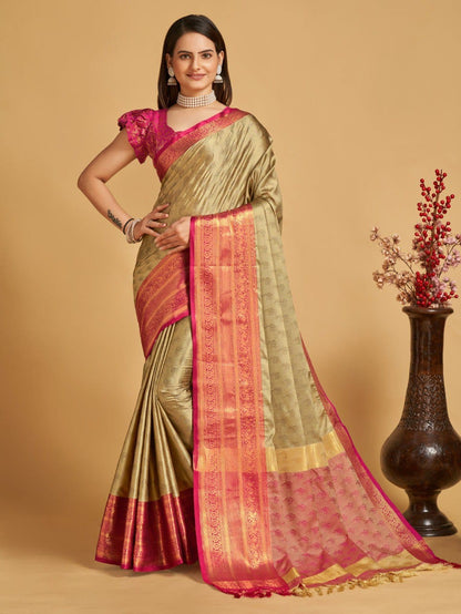 Soft Silk Aura Base With Contrast Border and Pallu