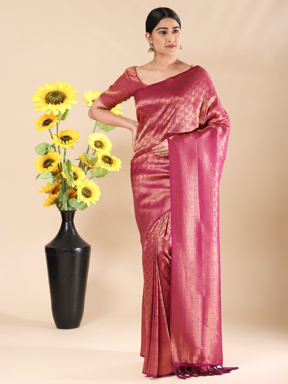 Kanchi Pattu Sarees - Mustard Kanchipuram silk saree in red gold zari boder  from manufacturer at kanjivaram silks. 🛒 Click the link to see price  https://kanjivaramsilks.com/kanchipuram-silk-sarees/00kanchi3800kan9-lavender-pin-kand-orange-mix  ...