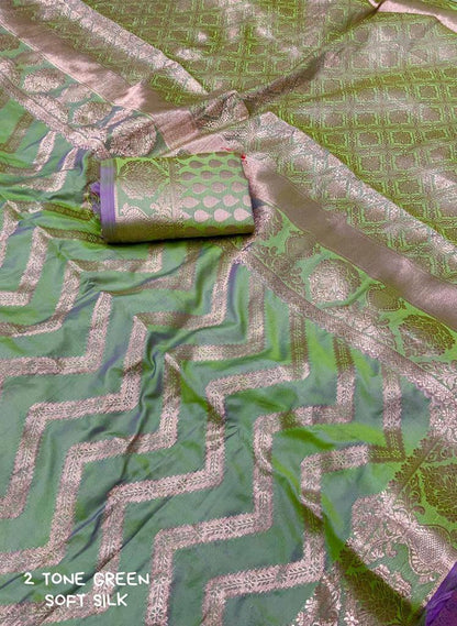 Soft Silk Banarasi Saree With Zari Woven Zigzag Design