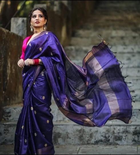 Soft Yarn Dye Linen Saree With Small Butts