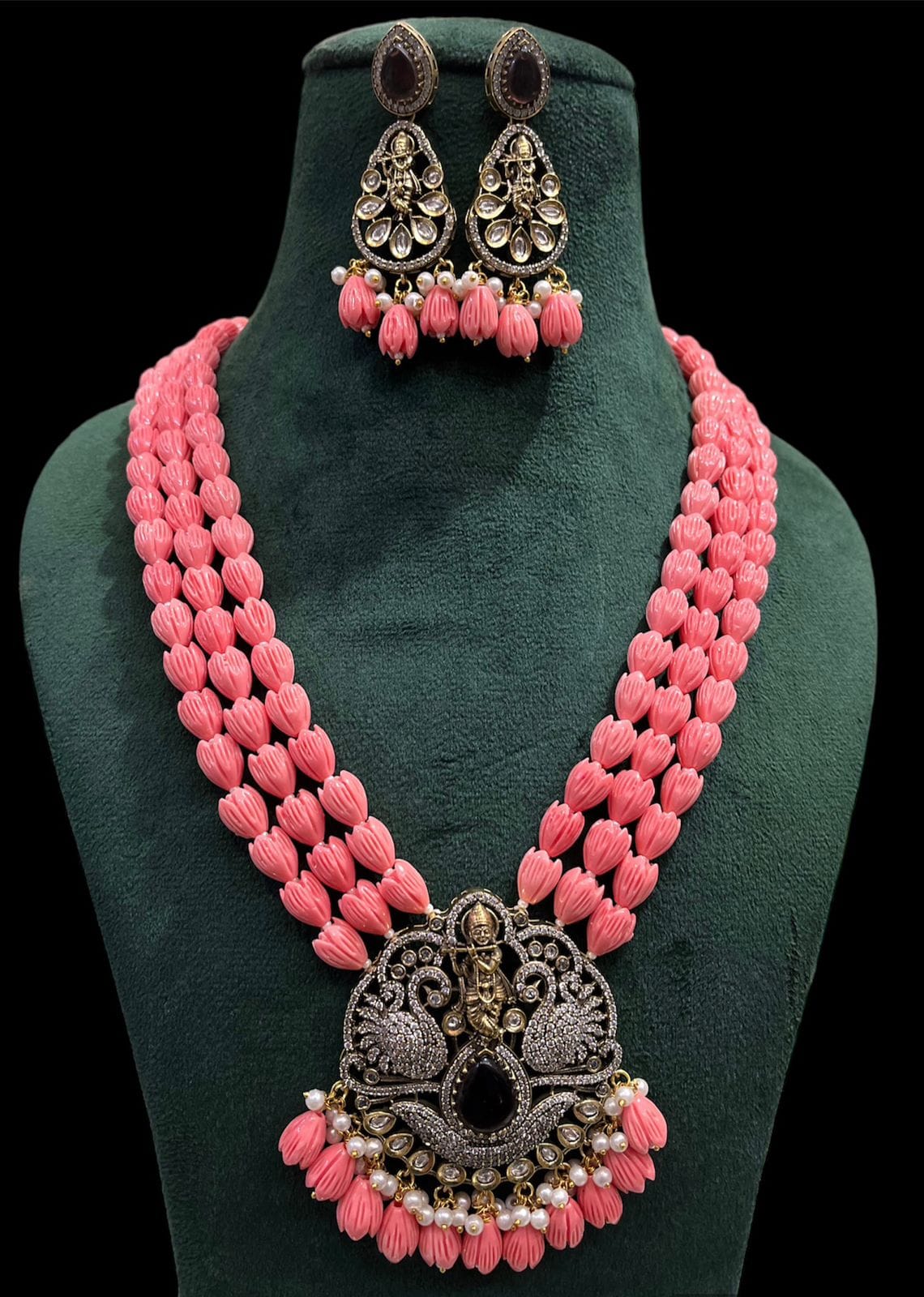 Victorian Finishing Krishna Long Set With Tulip Beads