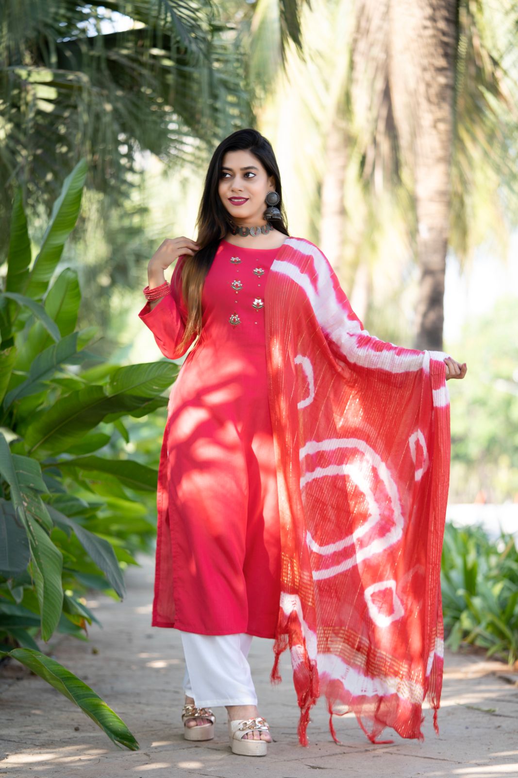 Soft Reyon Slub Kurti Set With Zari Work and Zalar