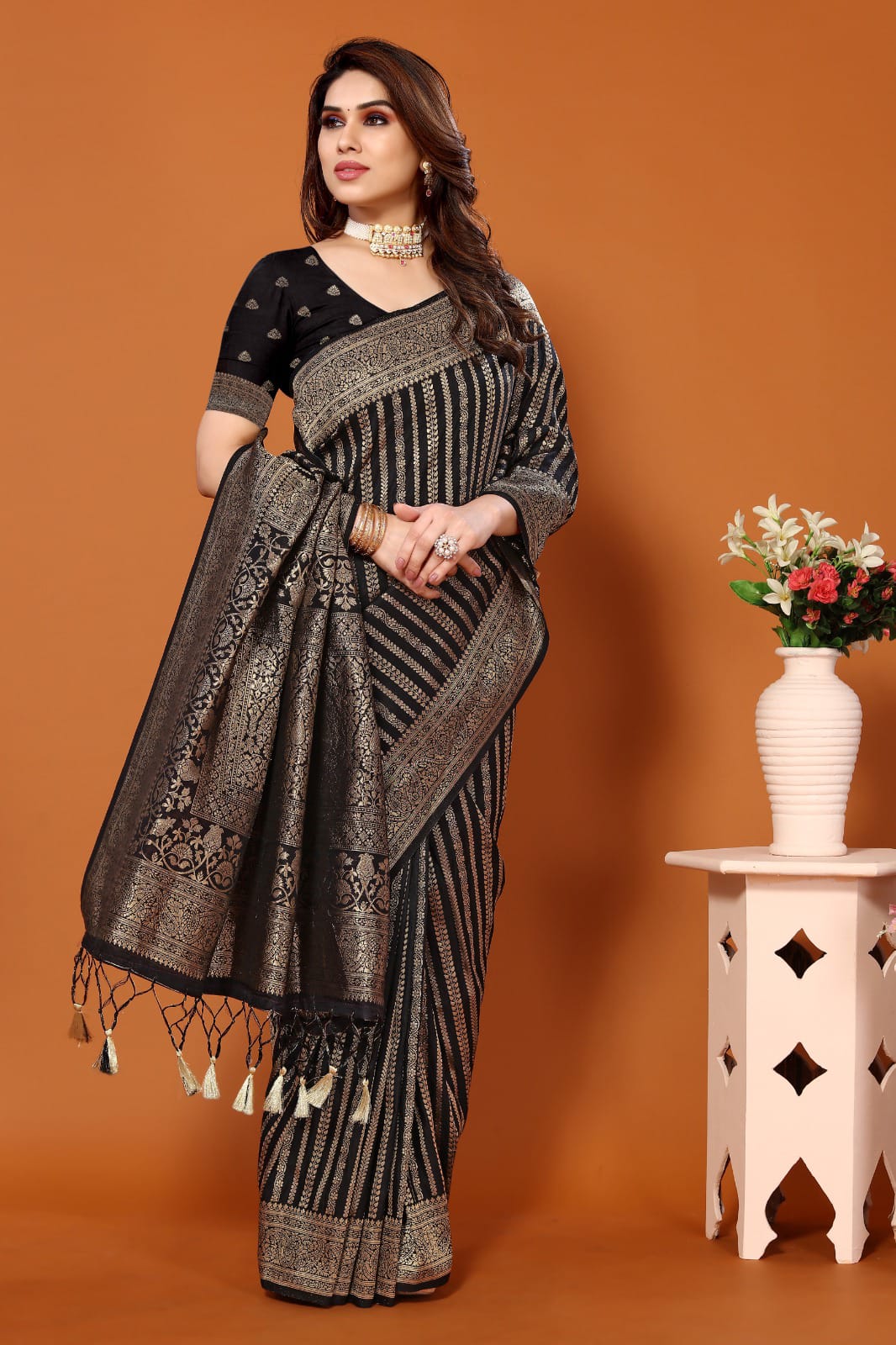 Soft Designer Banarasi Silk Saree With Jari Weaving