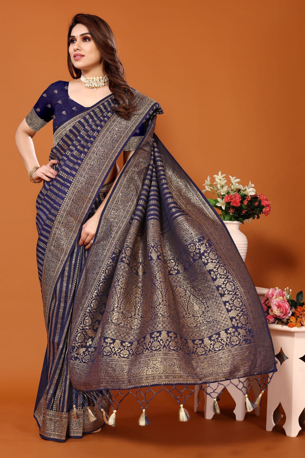 Soft Designer Banarasi Silk Saree With Jari Weaving