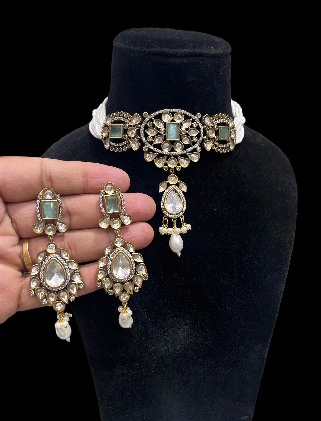 Victorian Finishing Choker Set With Foil Stone