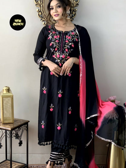 Soft Reyon Kurti With Embroidery and Chiffon Dupatta