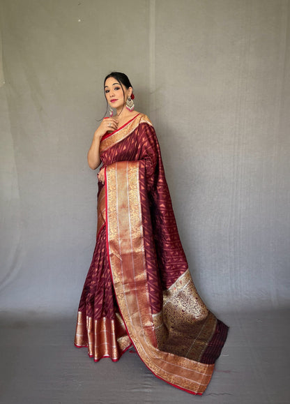 Soft Kanjivaram Silk Saree With Rich Golden and Copper Zari Weaving