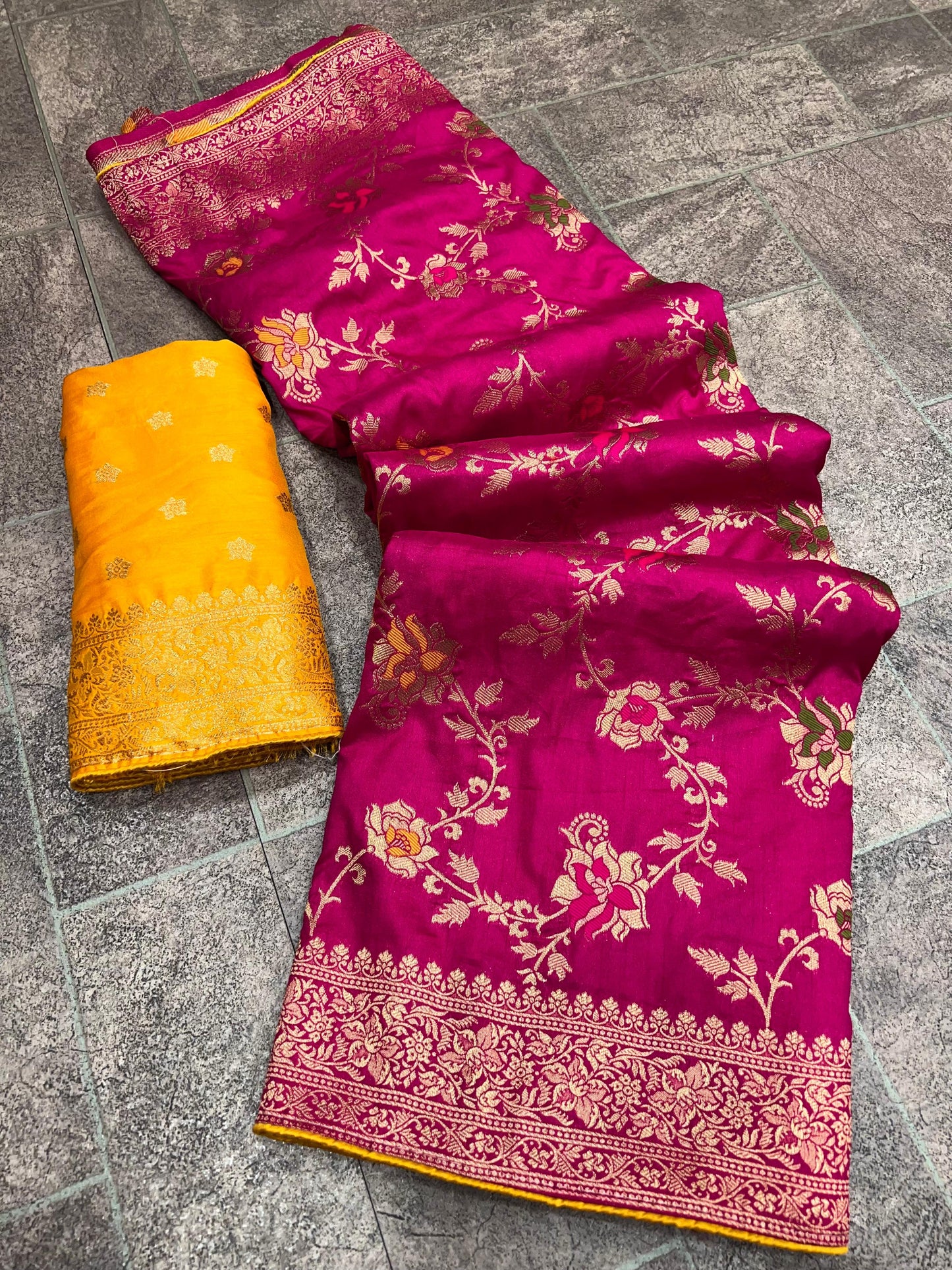 Soft Dola Silk Saree With Zari and Meenakari Weaving