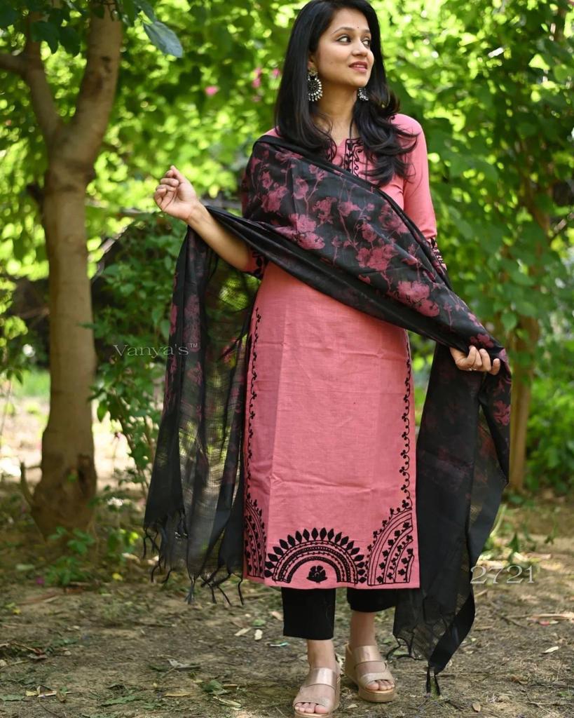 Peach With Black Embroidery Pakisthani Kurta Set