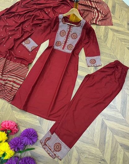 Soft Reyon Kurti Set With Embroidery Design