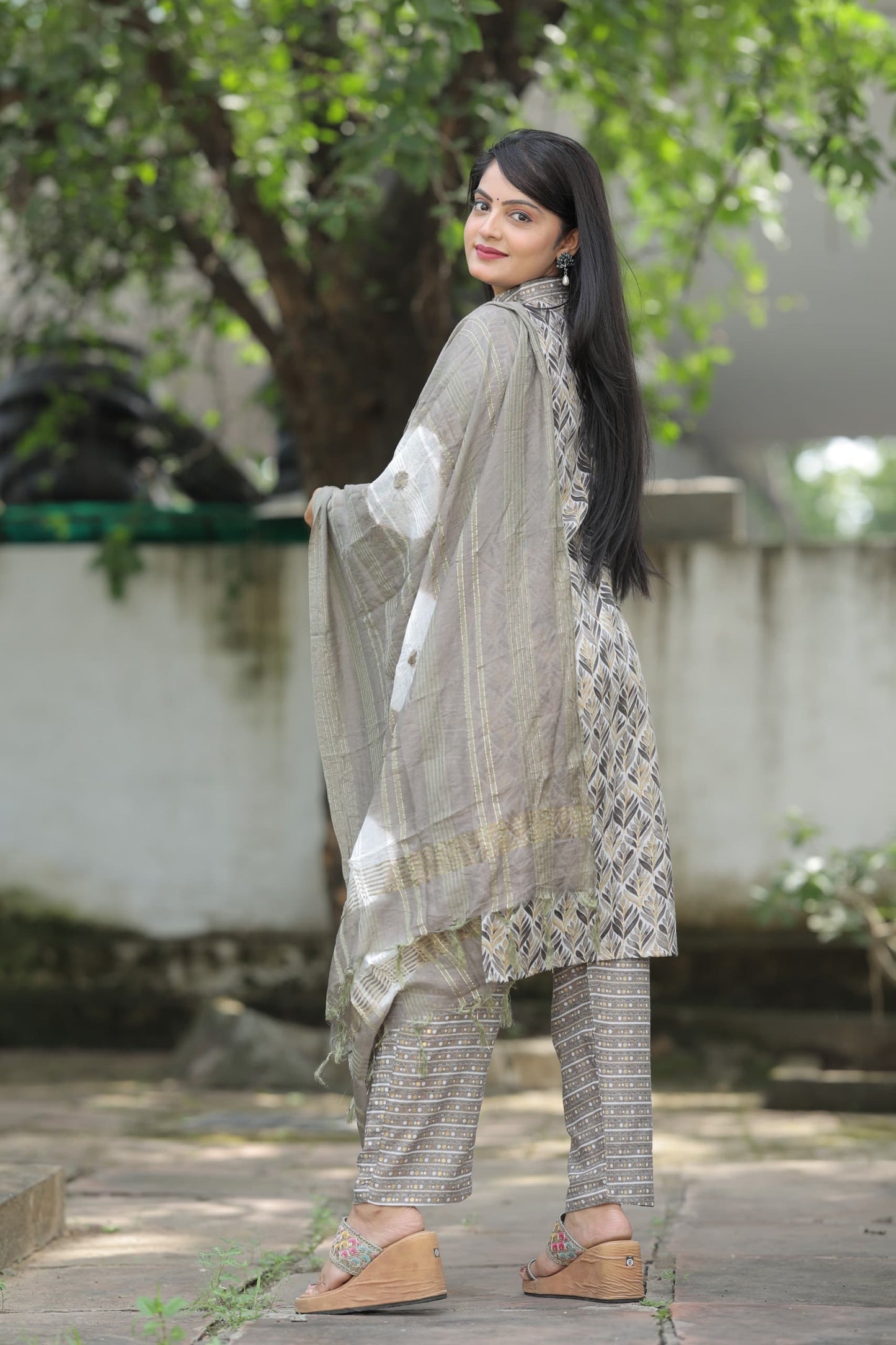 Printed Cotton Kurti Pant Set With Foil Print