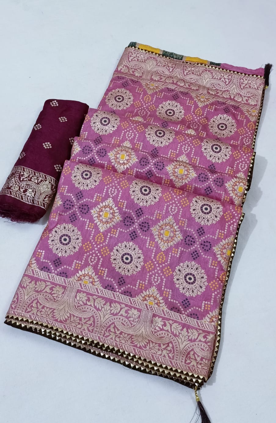 Soft Dola Silk Saree With Bandhej Zari Weaving