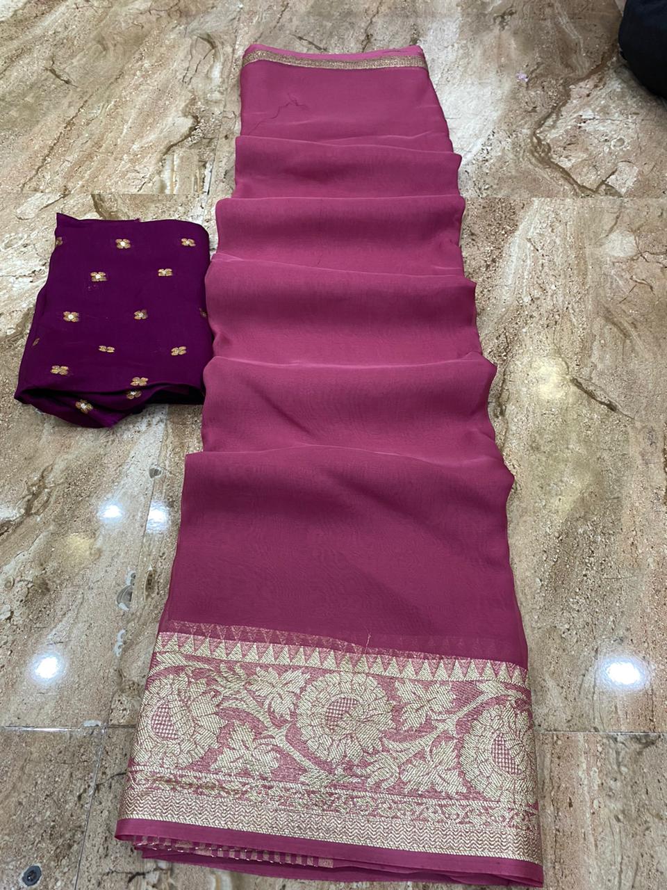 Soft Organza Chit Pallu Plain Saree With Zari Butti Blouse