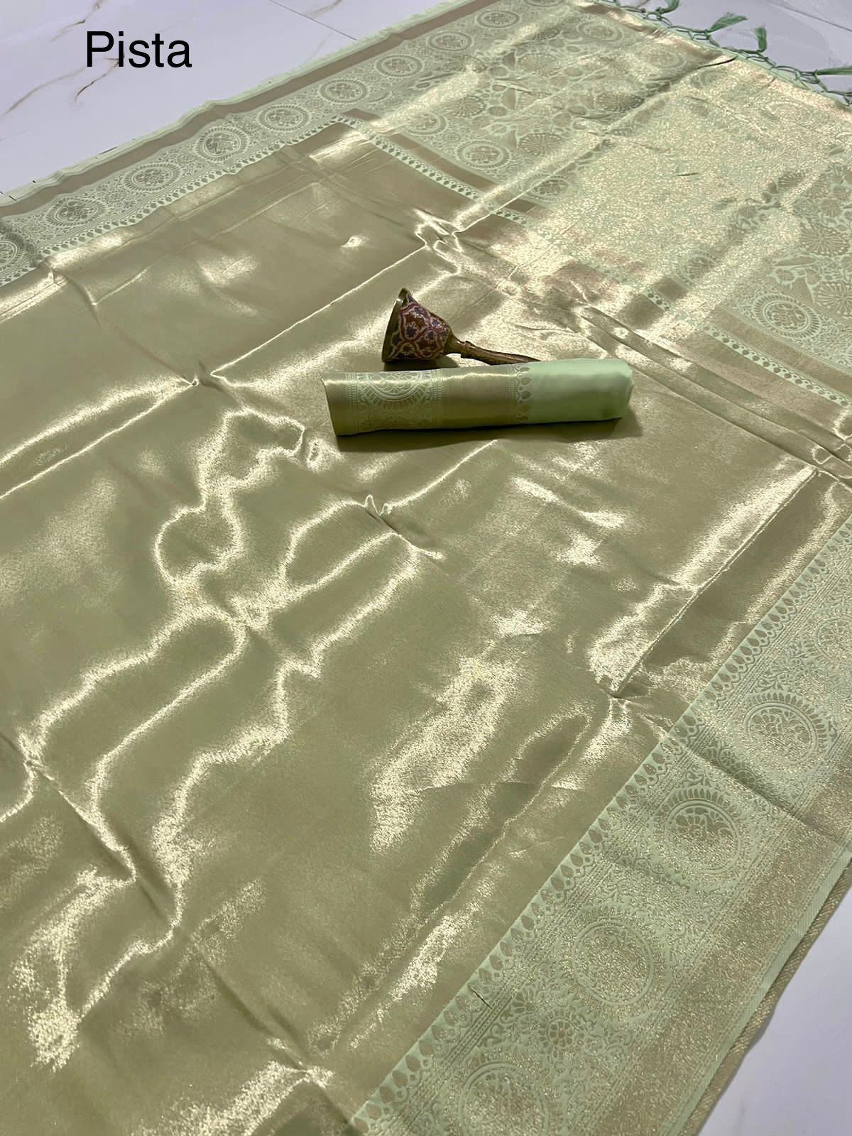 Soft Kanjivaram Silk Saree With Heavy Zari Weaving