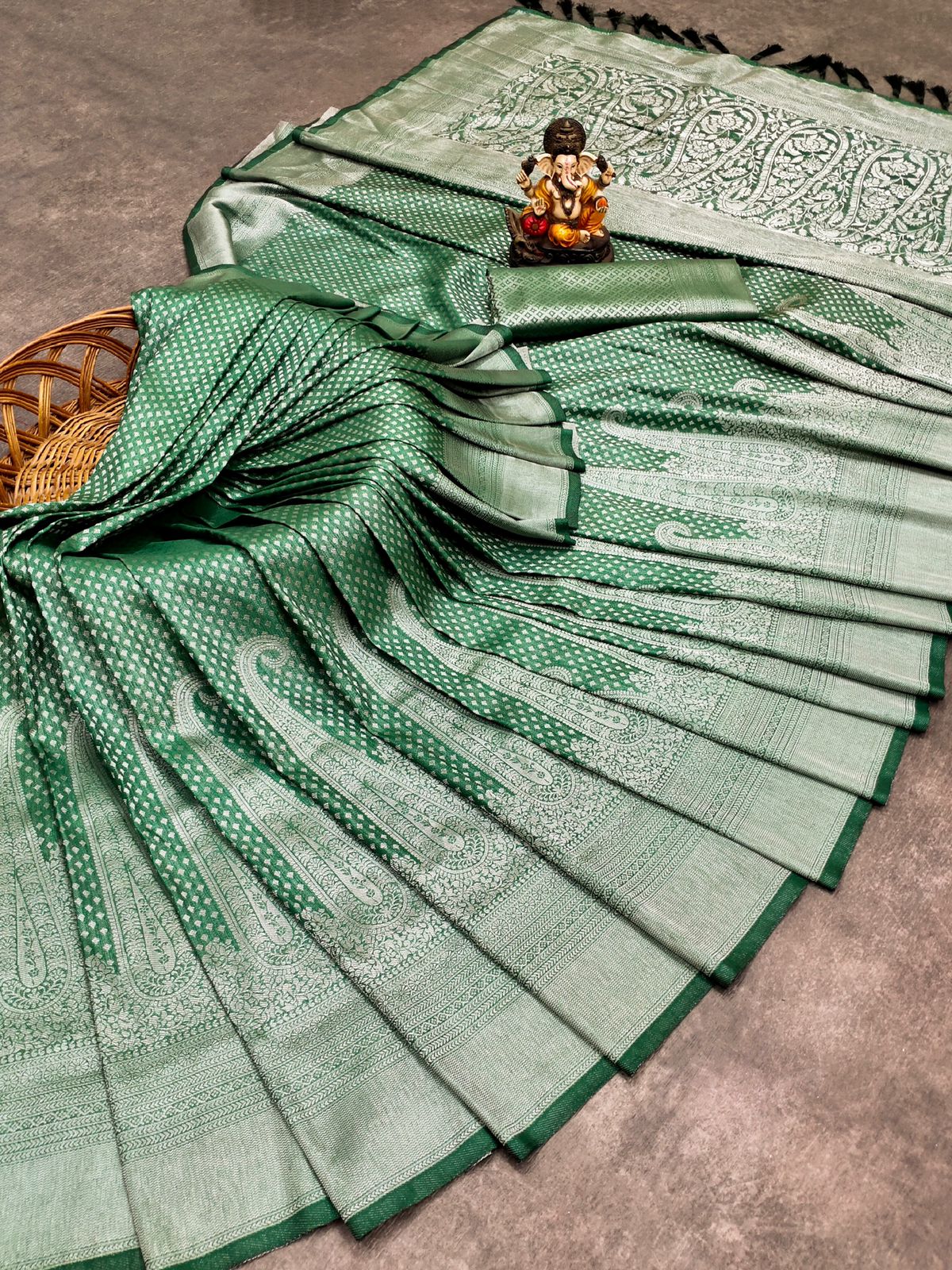 Kanjivaram Soft Silk Saree With Silver Zari Weaving