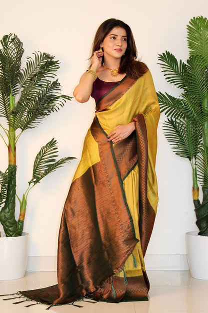 Soft Kanjivaram Silk Saree With Copper Zari Weaving