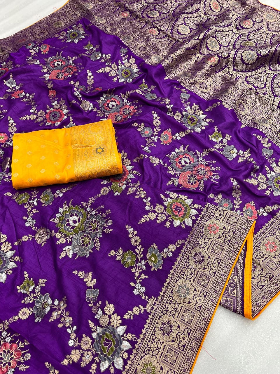 Soft Dola Silk Saree With Rich Zari Weaving and Tussels