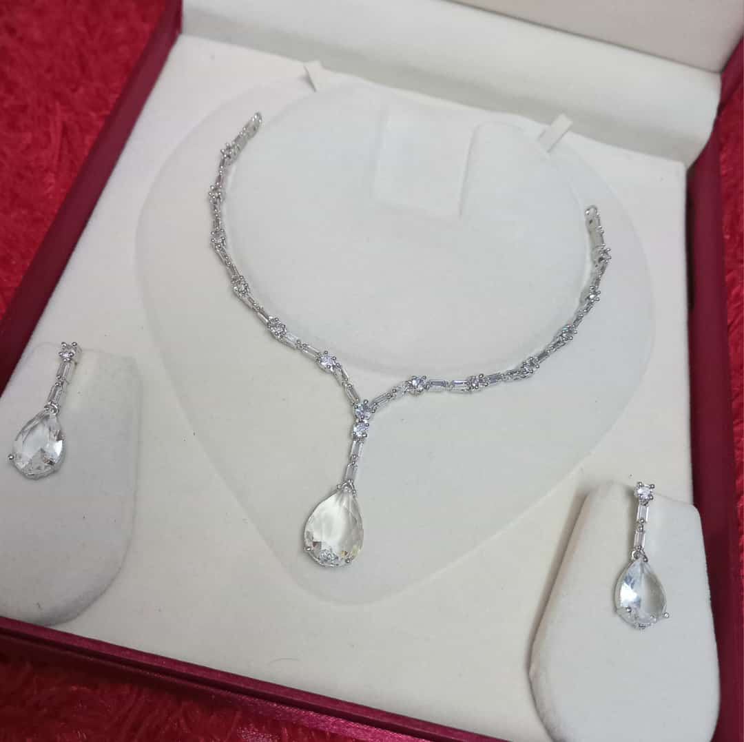 Beautiful CZ Celebrity Inspired Necklace Set