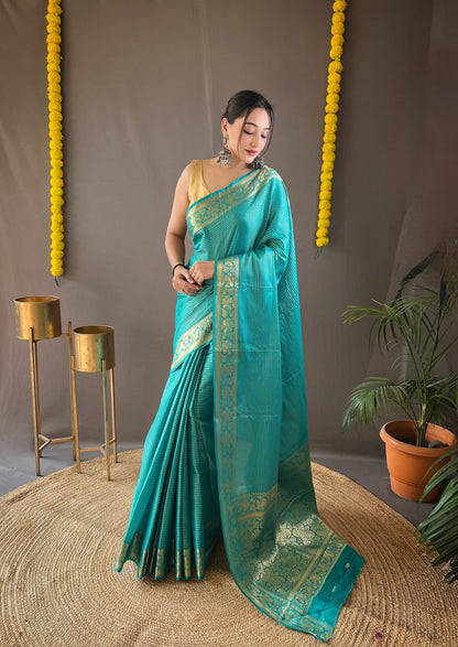 Soft Silk Kanjivaram Saree With Copper Zari Weaving