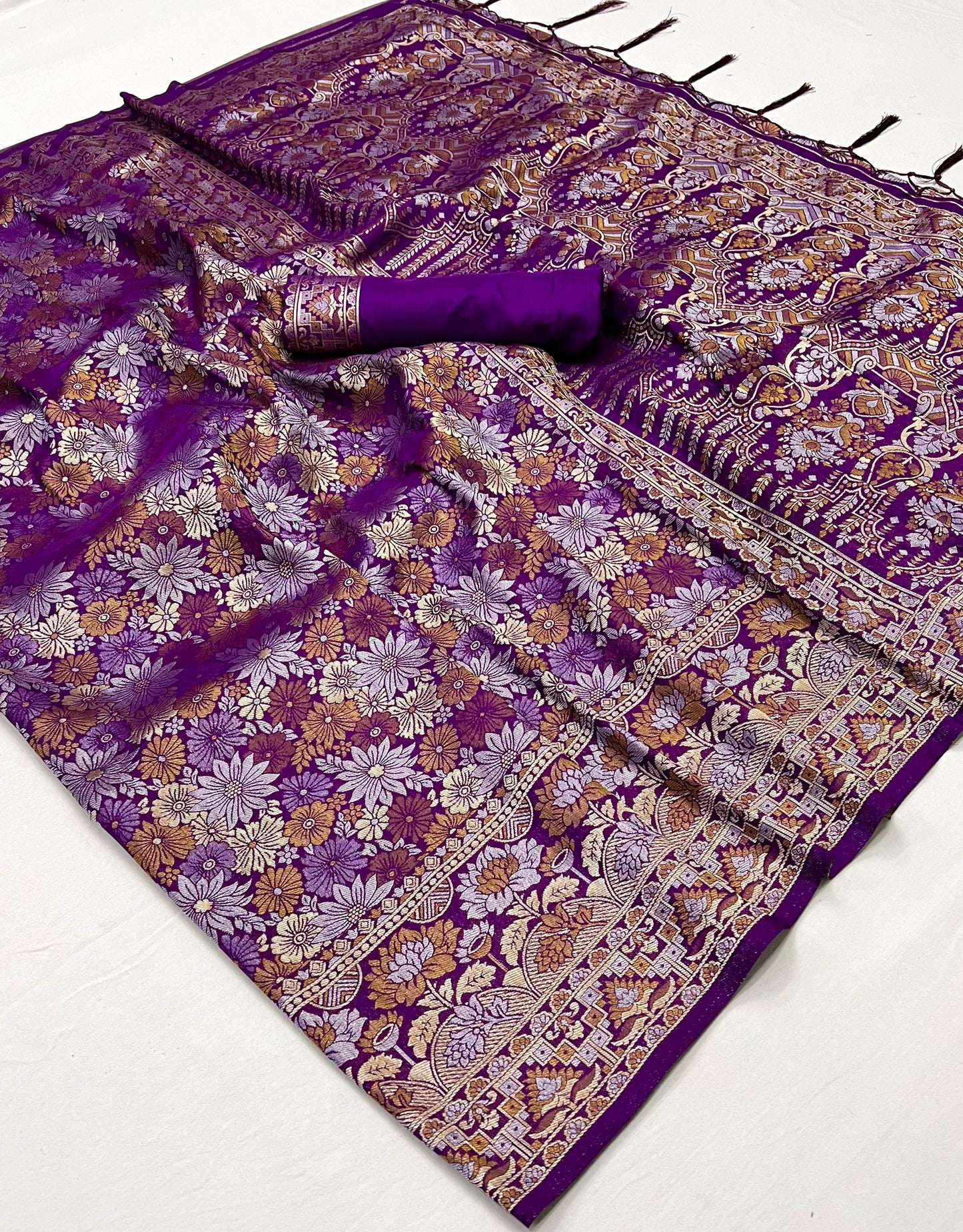 Soft Kanchipuram Dola Silk Saree With Meenakari Weaving