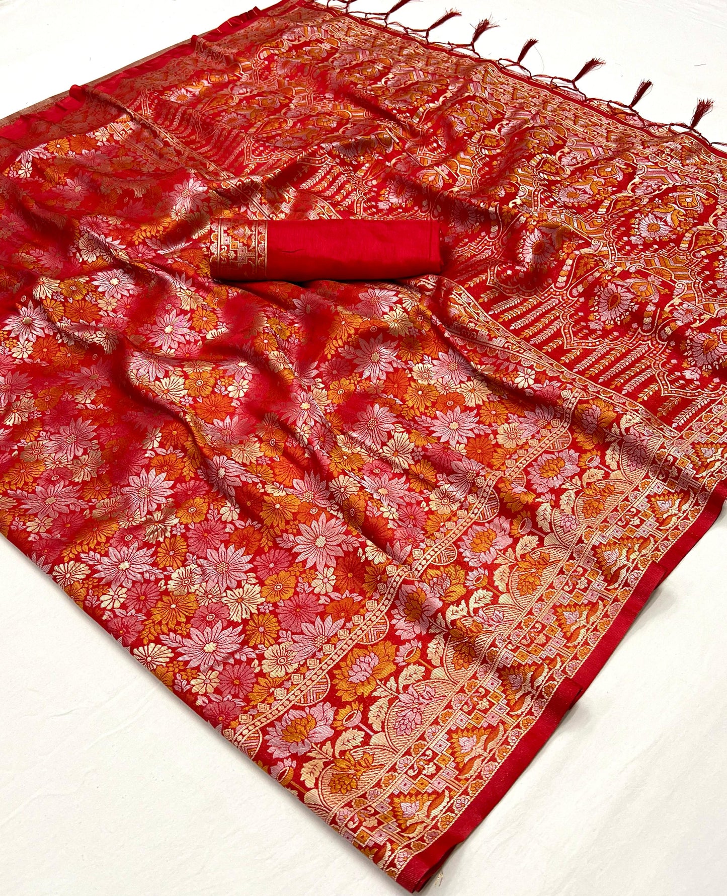 Soft Kanchipuram Dola Silk Saree With Meenakari Weaving