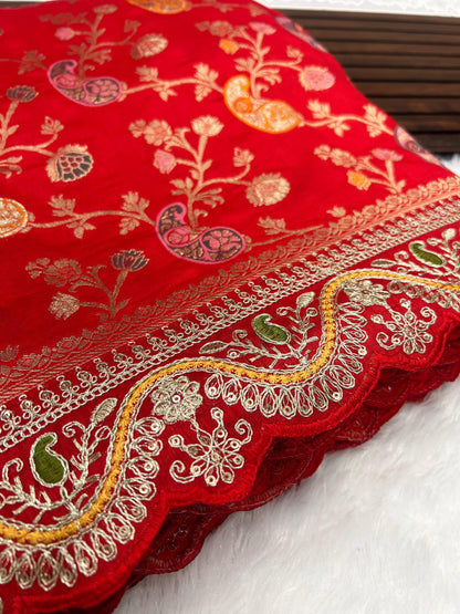 Red Dola Silk Jaqurad Weaving Saree With Rich Zari Weaving