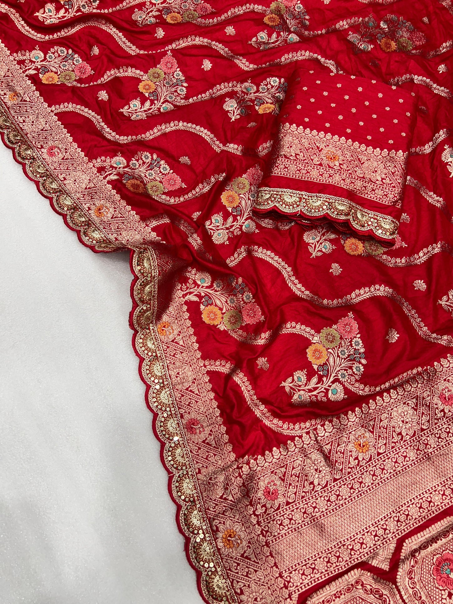 Dola Silk Saree With Embroidery and Thread Work Border