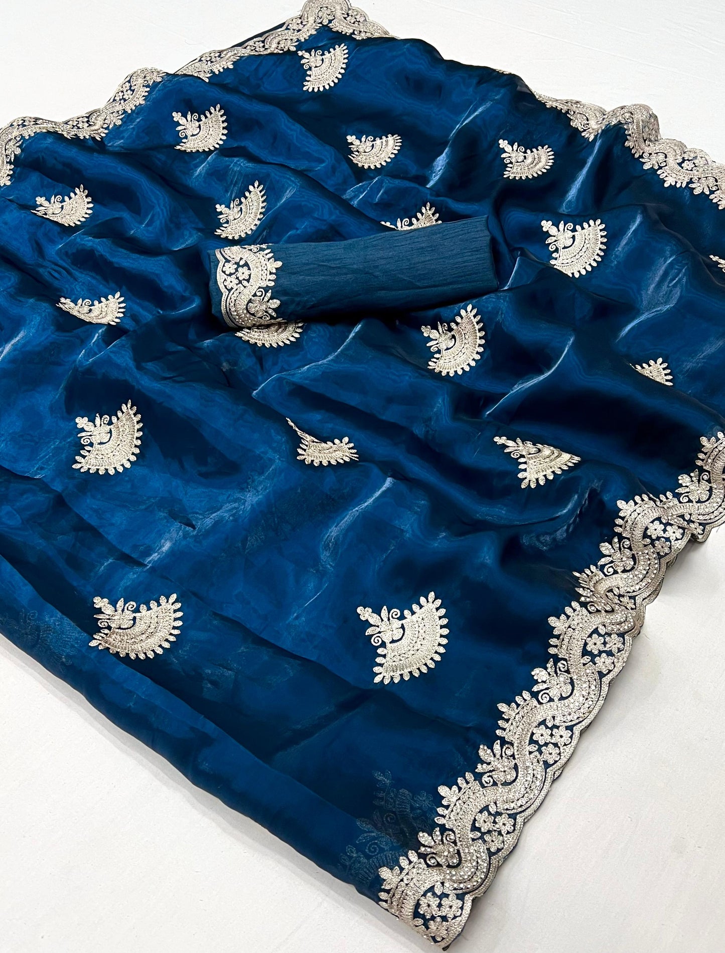 Soft Jimmy Choo Silk Saree With Butta Work