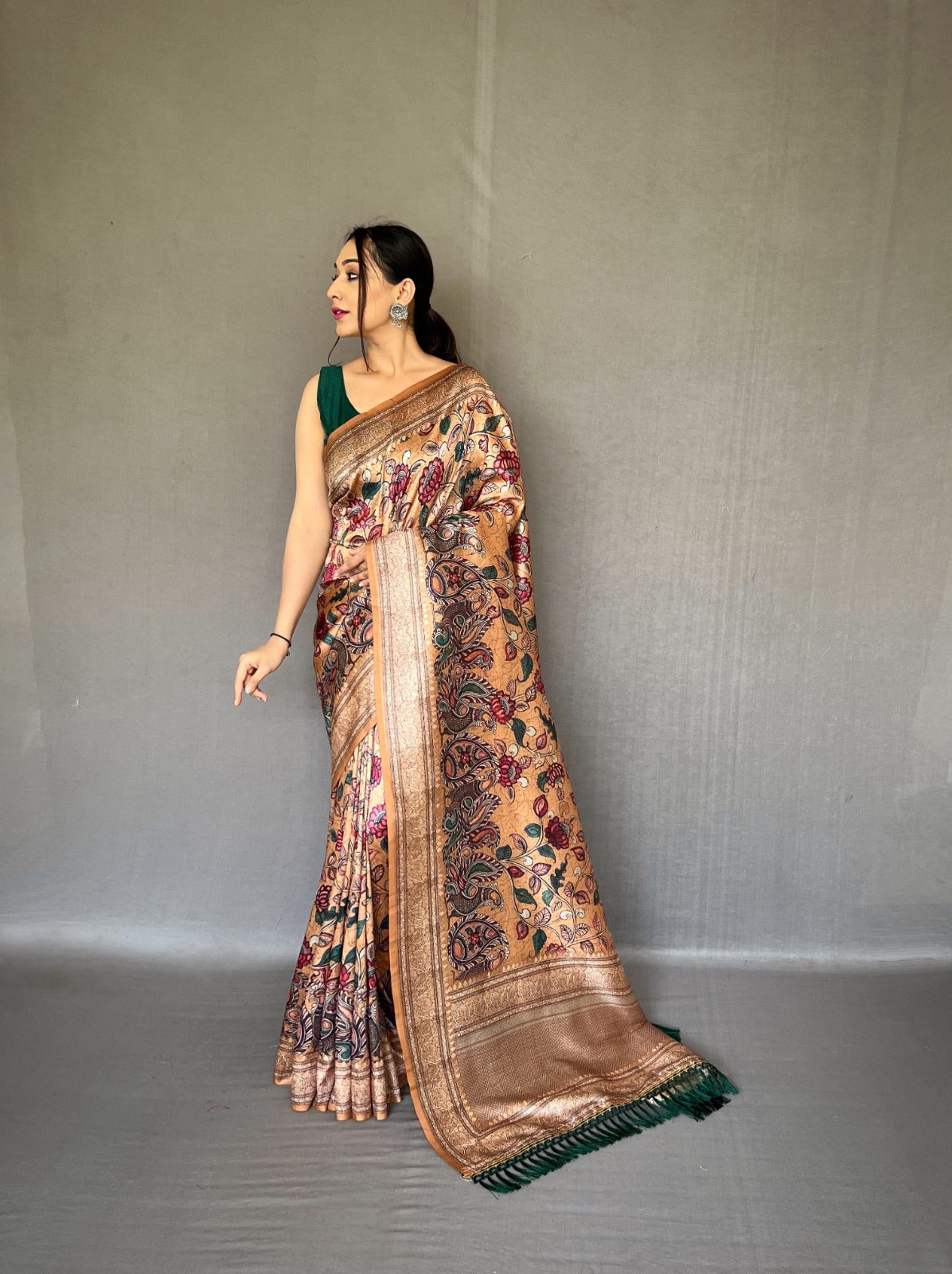 Soft Silk Saree With Kanchivaram Kalamkari Fusion Print