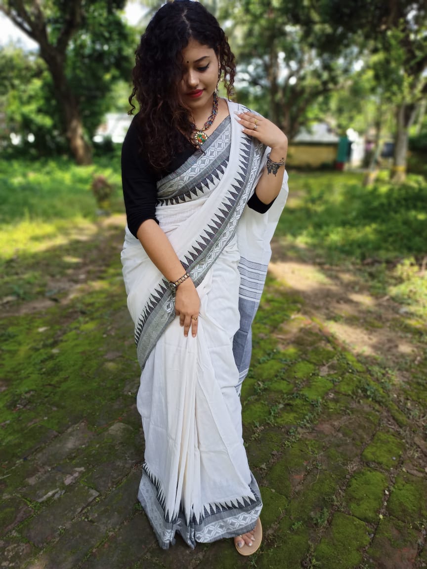 Mangalagiri pattu small silver zari border plain saree – www.vannamayil.com