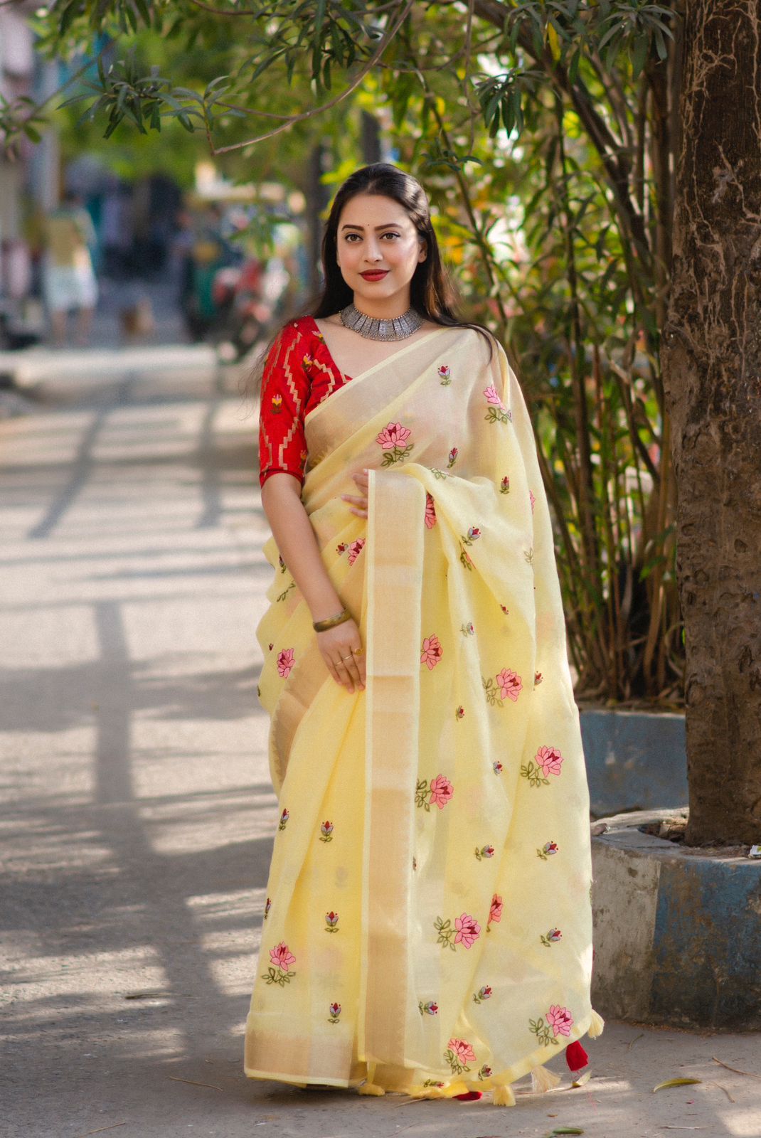 Best 11 ❤💜💝Follow me on Instagram❣ @imkomal06 💙💚💛💟 – Page  28217935152448011 – Skill… | Fashion blouse design, Saree blouse designs  latest, Blouse designs silk