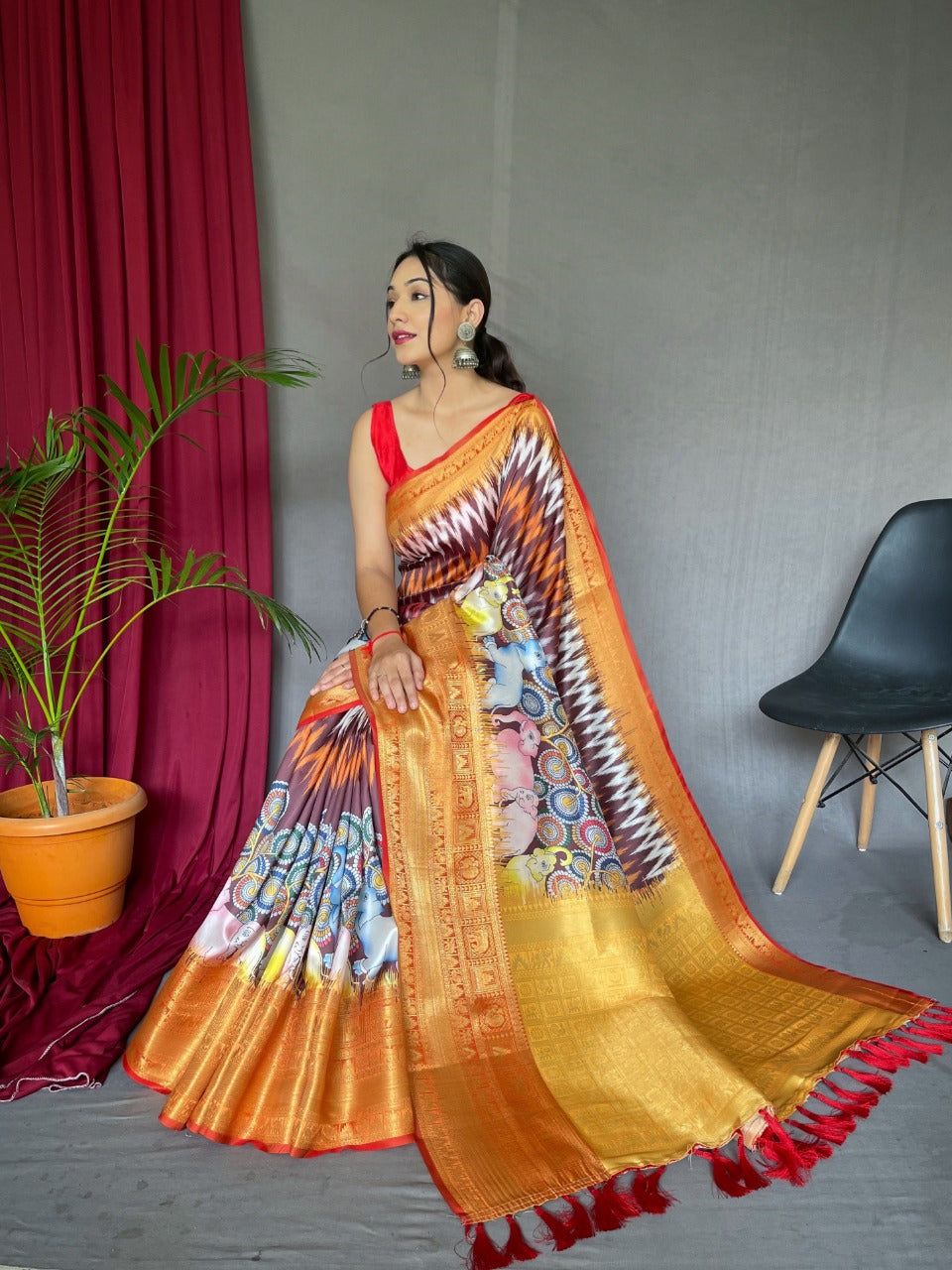 Buy Brown Silk Kalamkari Saree With Digital Print Contrast Pallu And  Unstitched Blouse