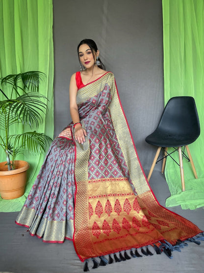 Soft Patola Silk Saree With Zari Weaving