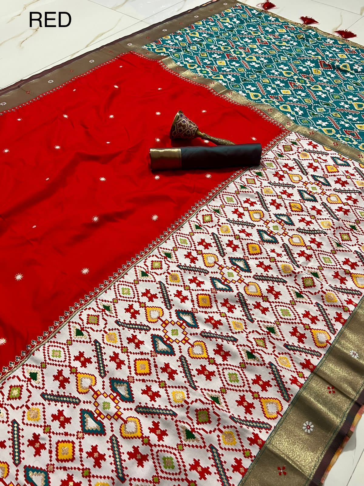 Soft Banaras Silk Saree With Minakari Zari Work